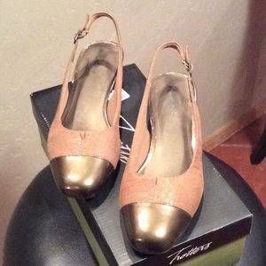 Trotters Capped Bronze 9 1/2